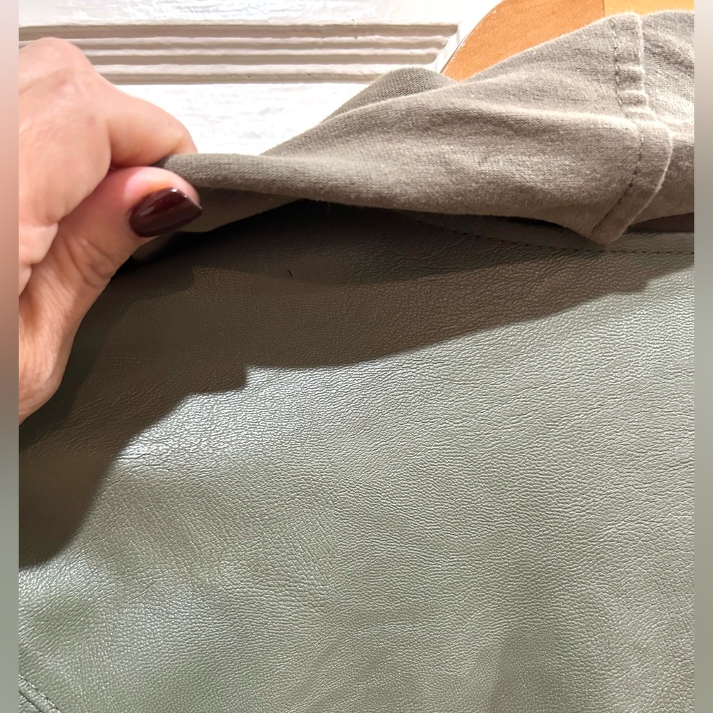BlankNYC Olive Green Vegan Leather Moto Jacket Size S - Picture 13 of 13